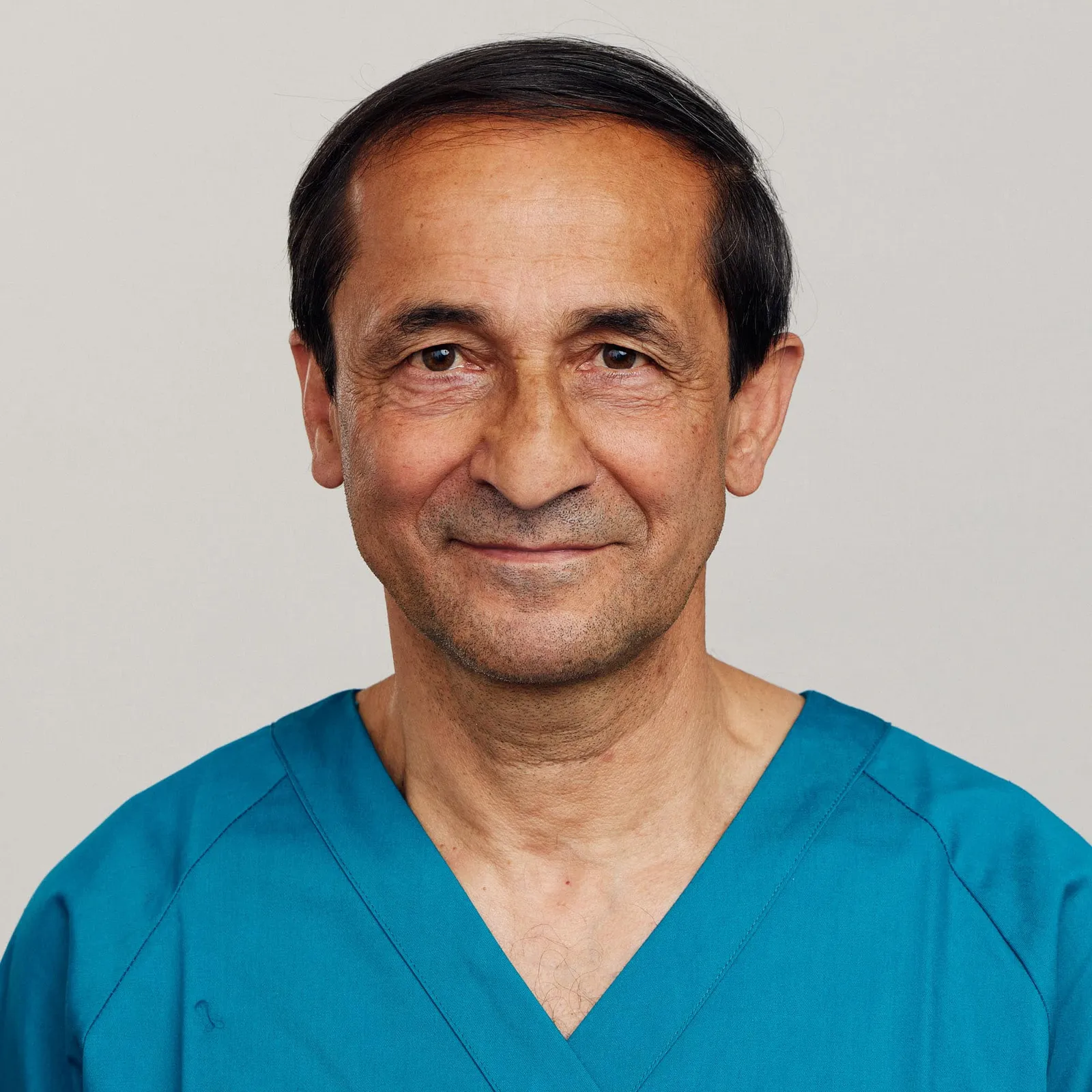 Porträt Dr. Robert Cesnik
